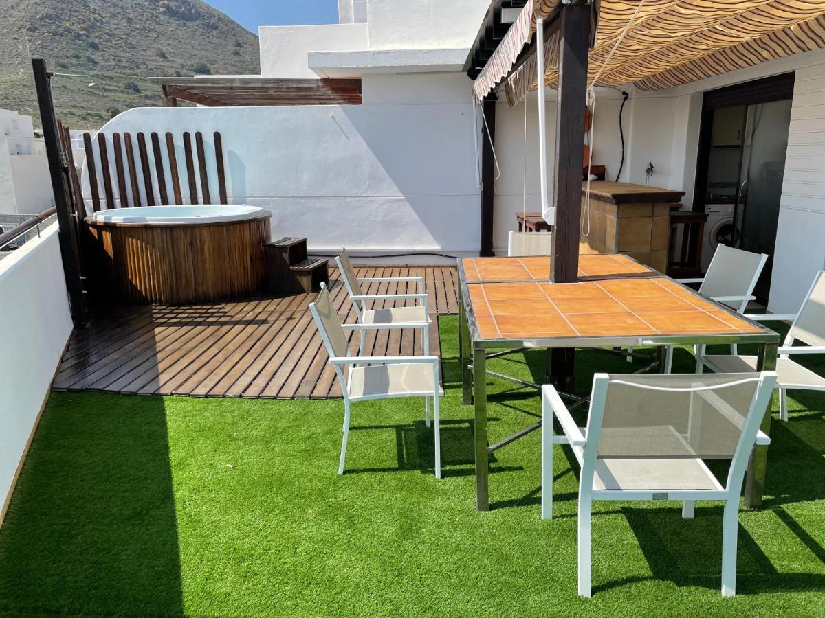 Apartamento Ático con jacuzzi a 100 metros de la playa Carboneras Exterior foto